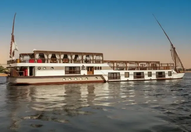 Tamr Henna Nile Cruise